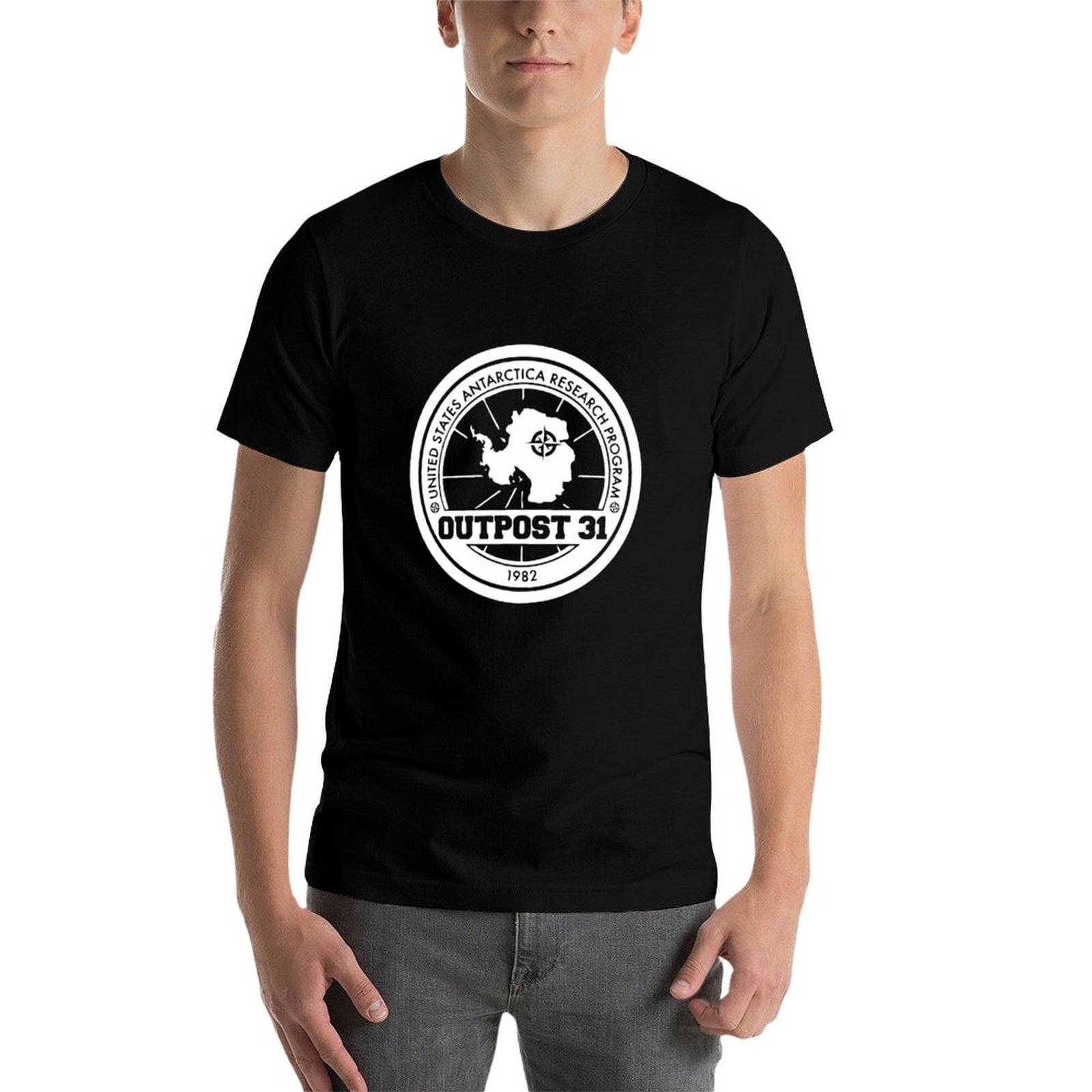 Outpost 31 Logo MERCHANDISE T- – Anime Merchandise Shirt Bewertung und Preis